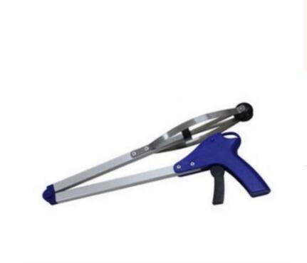 �L���������A��